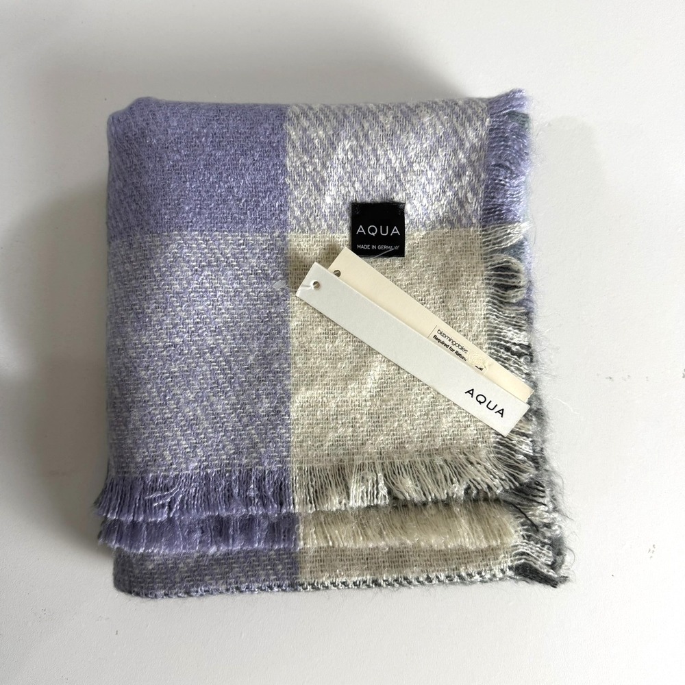 AQUA Bloomingdale's Lavander Plaid Blanket Scarf w/ Fringe NWT 70"x16"